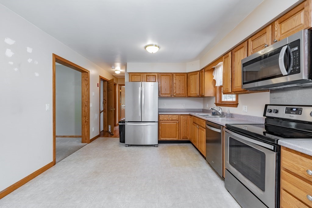 2 Ridge Road Erving, MA 01344 - Photo 6 of 36 Gallery Image 6