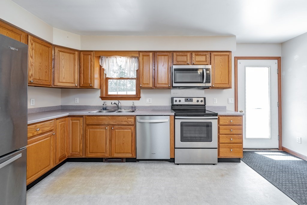 2 Ridge Road Erving, MA 01344 - Photo 8 of 36 Gallery Image 8