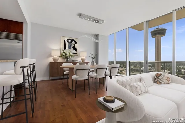 $579,000 | 610 East Market Street, Unit 2811, San Antonio, TX 78205