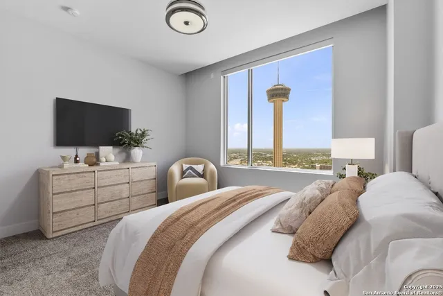 $579,000 | 610 East Market Street, Unit 2811, San Antonio, TX 78205