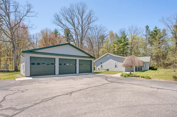 $475,000 | 19077 12 12 Mile Road, Big Rapids, MI 49307
