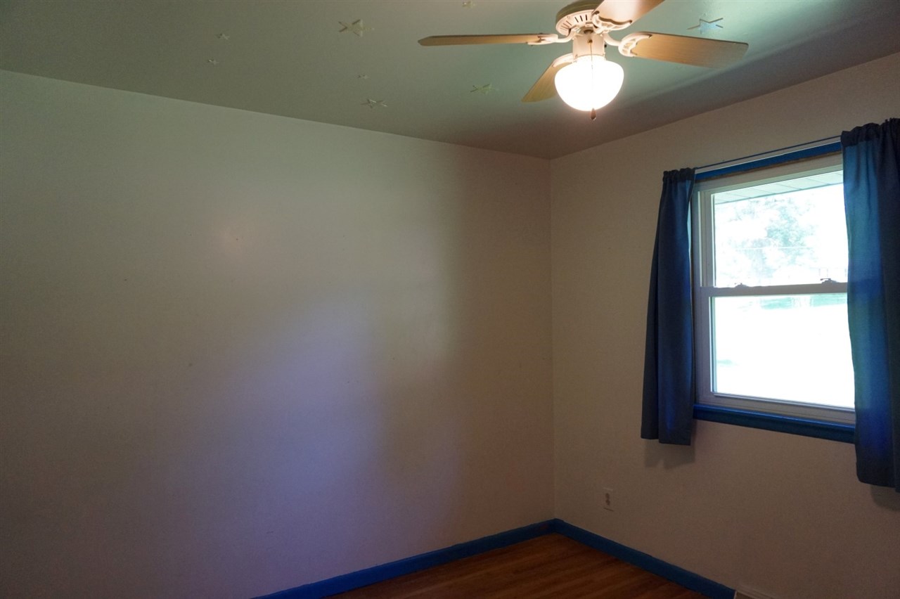 1546 Outer Lake Road Princeton, IN 47670 - Photo 13 of 23 Gallery Image 13