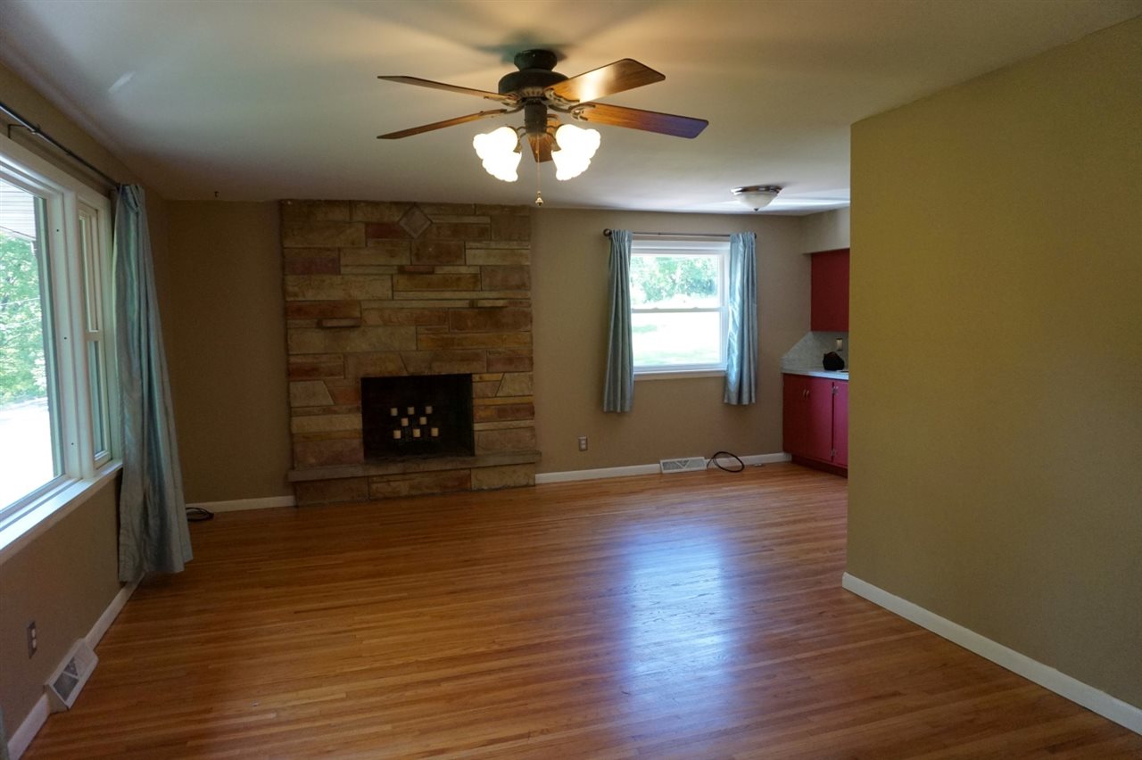 1546 Outer Lake Road Princeton, IN 47670 - Photo 5 of 23 Gallery Image 5