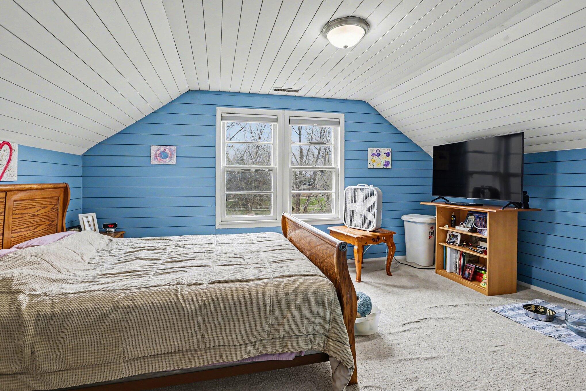 8263 South Scottdale Road Berrien Springs, MI 49103 - Photo 25 of 33 Upper Level: Bedroom 2