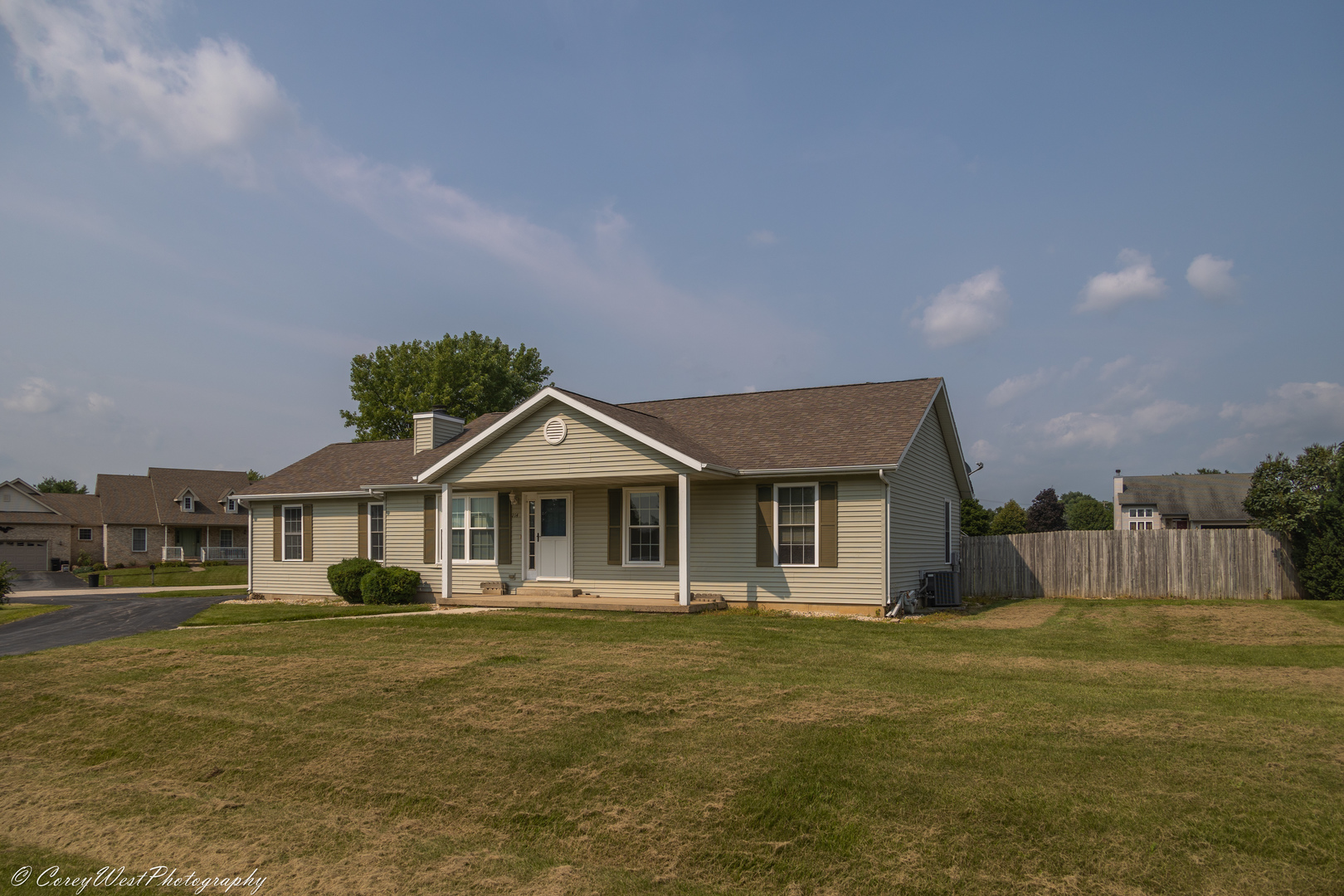 214 Windmill Drive Rochelle, IL 61068 - Photo 2 of 34