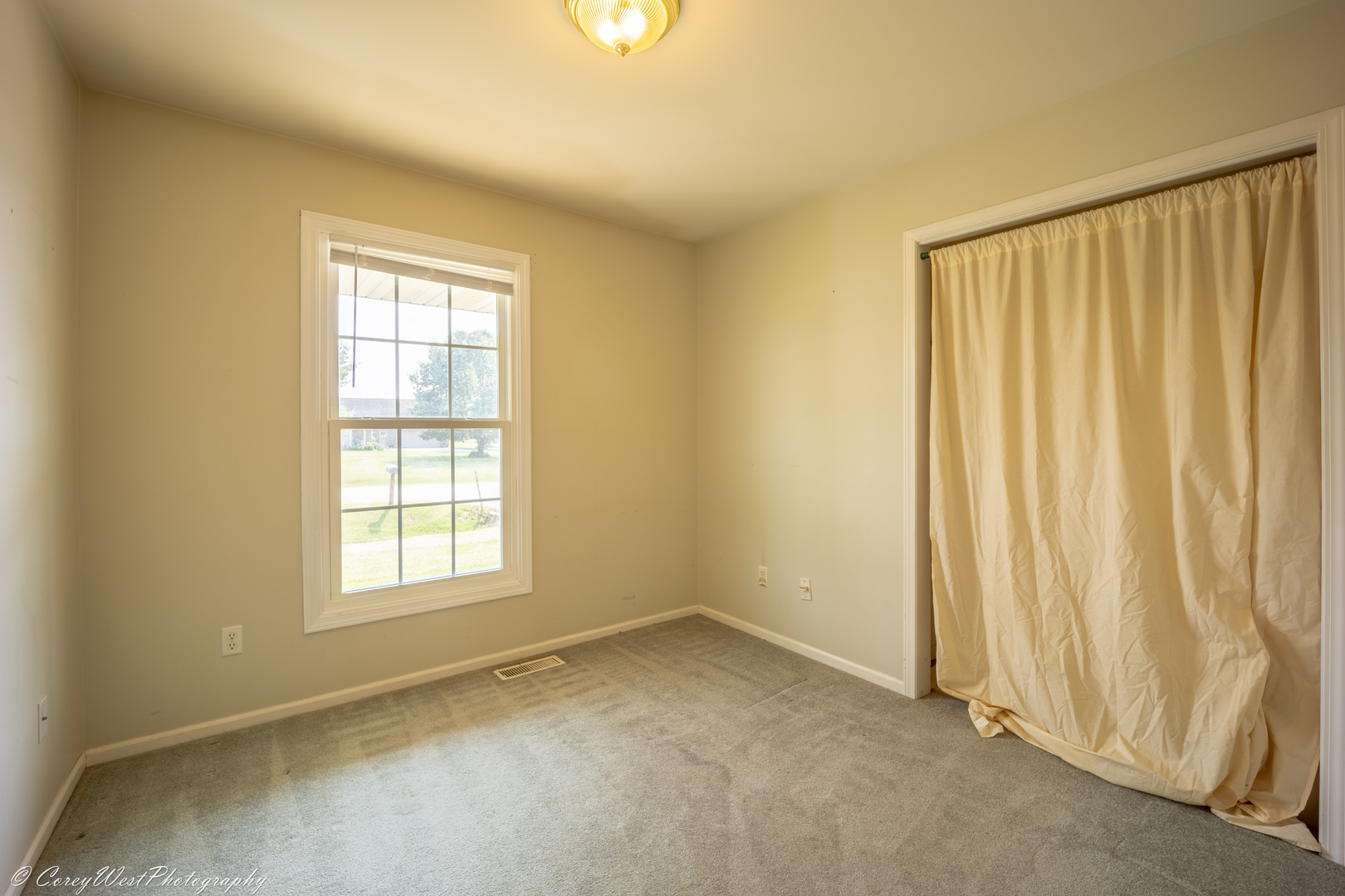 214 Windmill Drive Rochelle, IL 61068 - Photo 13 of 34