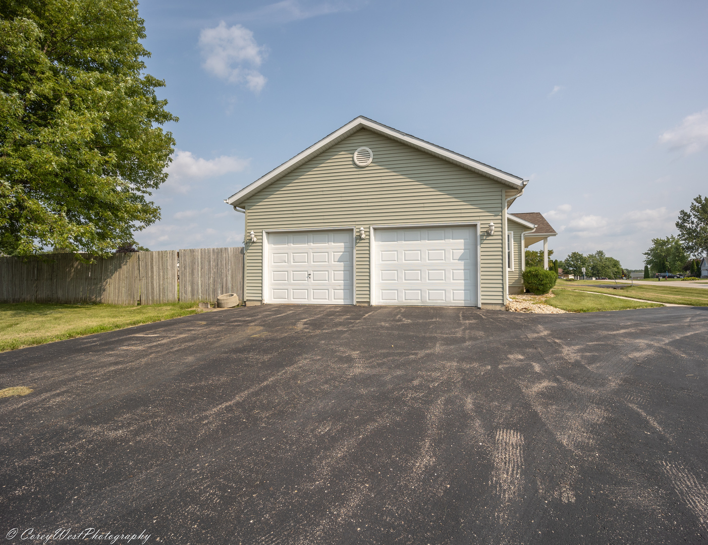 214 Windmill Drive Rochelle, IL 61068 - Photo 5 of 34