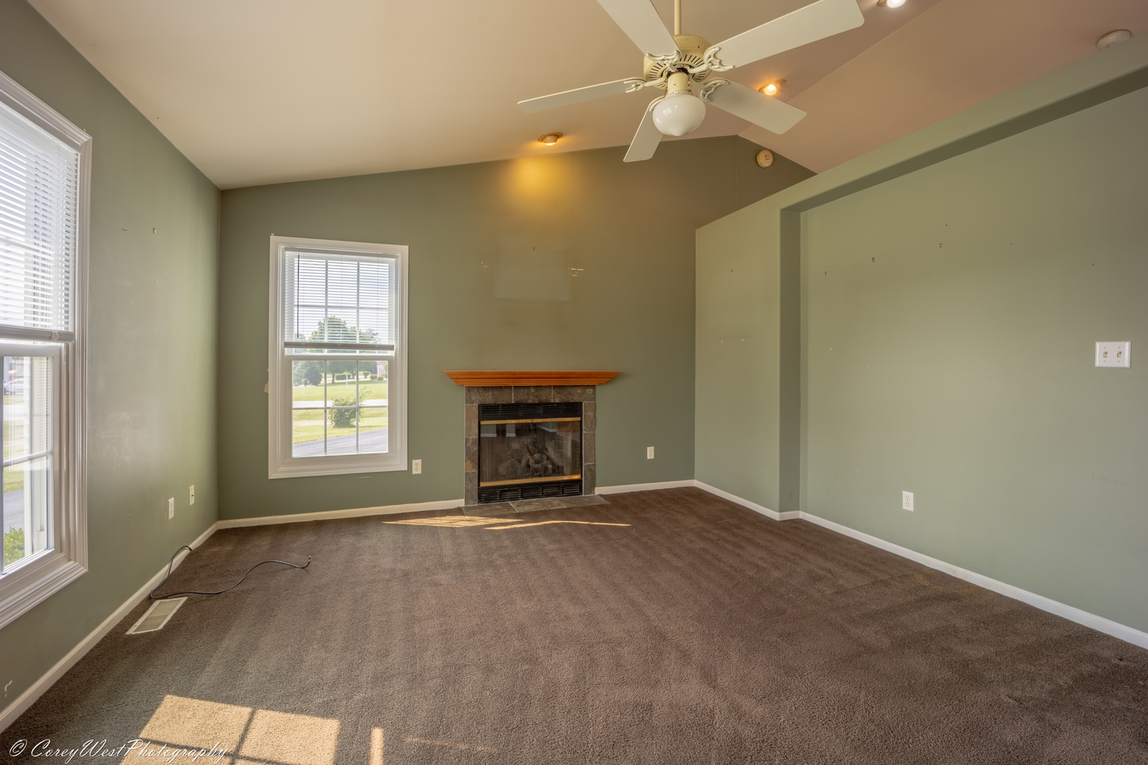 214 Windmill Drive Rochelle, IL 61068 - Photo 6 of 34