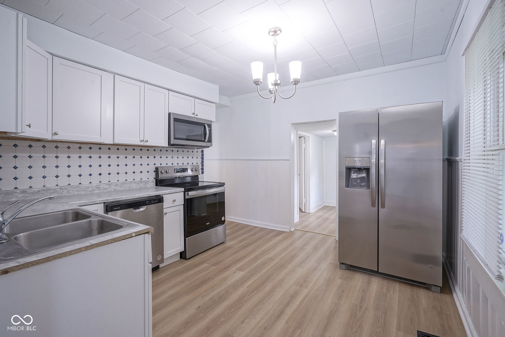 2012 George Street Anderson, IN 46016 - Photo 2 of 21
