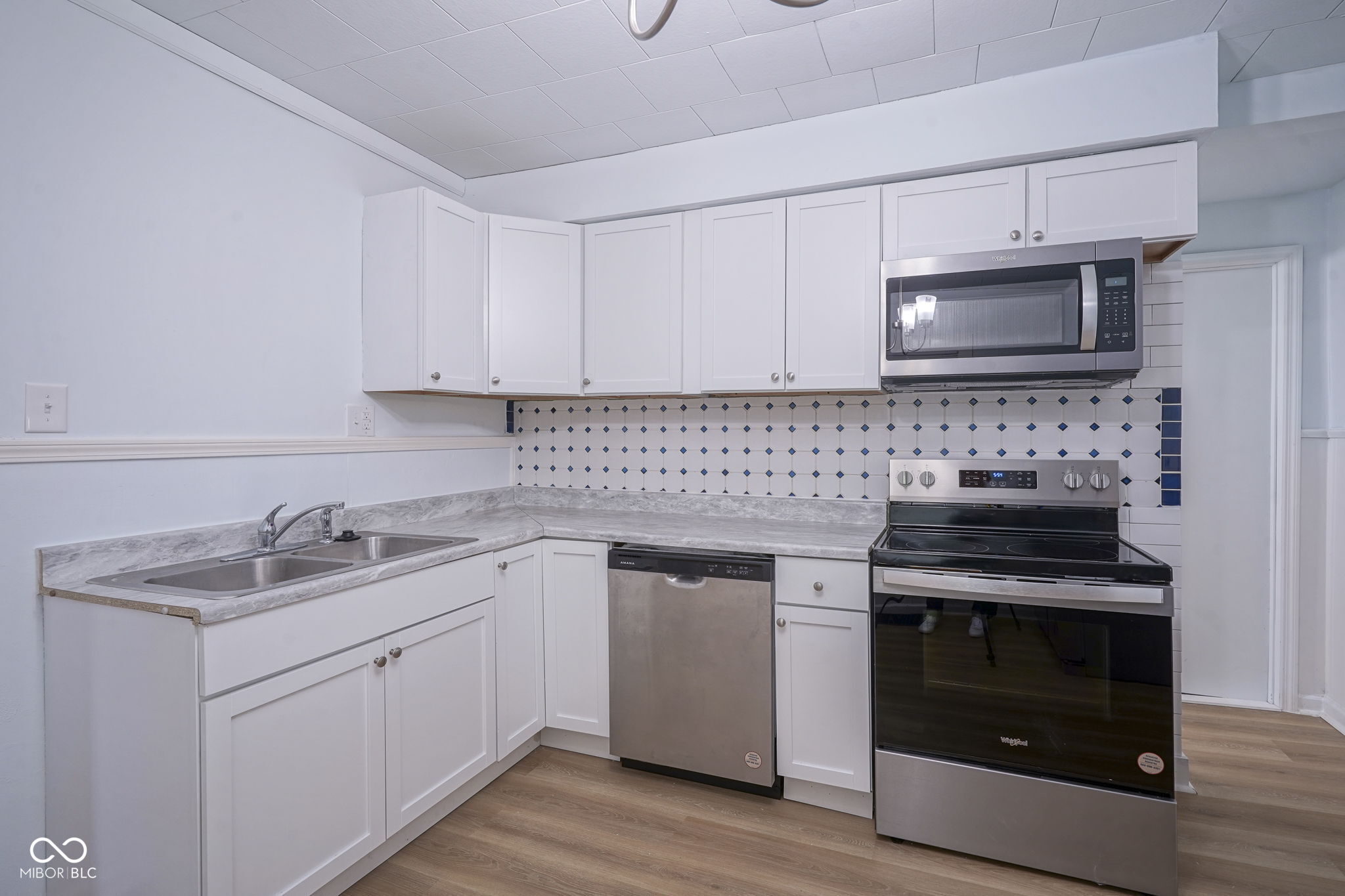 2012 George Street Anderson, IN 46016 - Photo 3 of 21