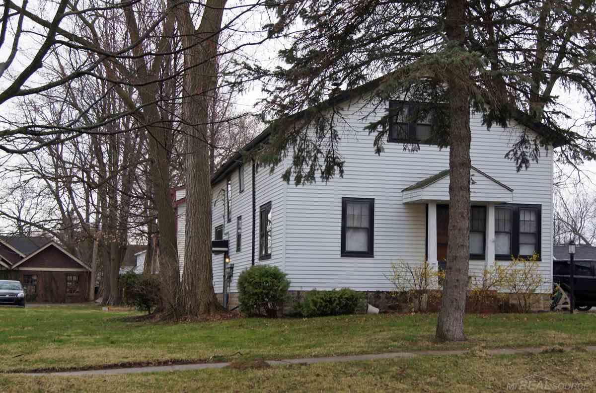 425 West 3rd Street Rochester, MI 48307 - Photo 3 of 26