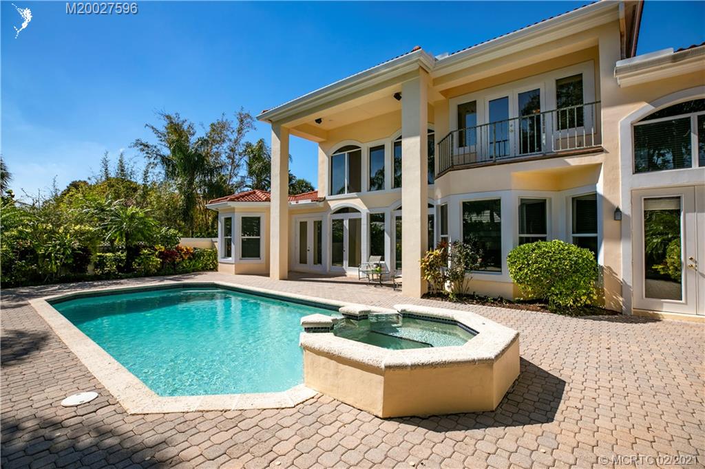 38 West High Point Road Stuart, FL 34996 - Photo 24 of 32 Pool/Spa