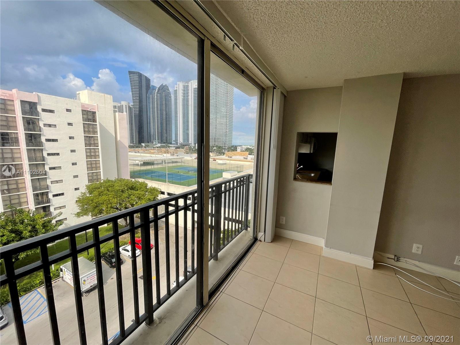 16909 North Bay Road, Unit 807 Sunny Isles Beach, FL 33160 - Photo 2 of 17 a view of a balcony