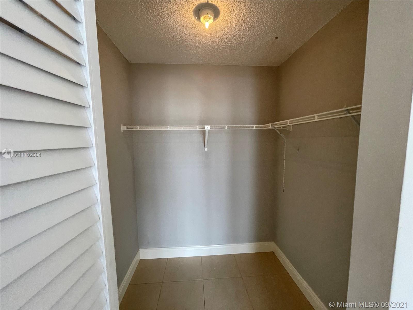 16909 North Bay Road, Unit 807 Sunny Isles Beach, FL 33160 - Photo 11 of 17 a view of small space