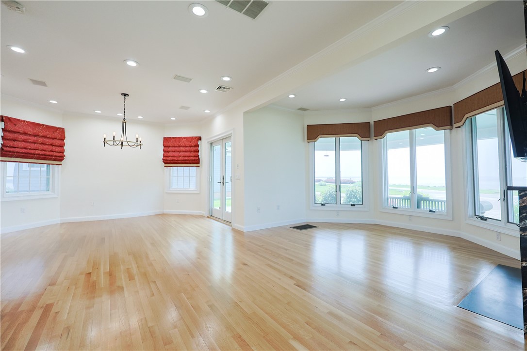 181 Janice Road Warwick, RI 02886 - Photo 15 of 42 Gallery Image 15