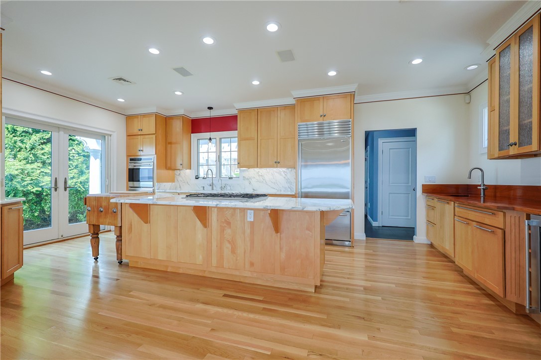 181 Janice Road Warwick, RI 02886 - Photo 8 of 42 Gallery Image 8