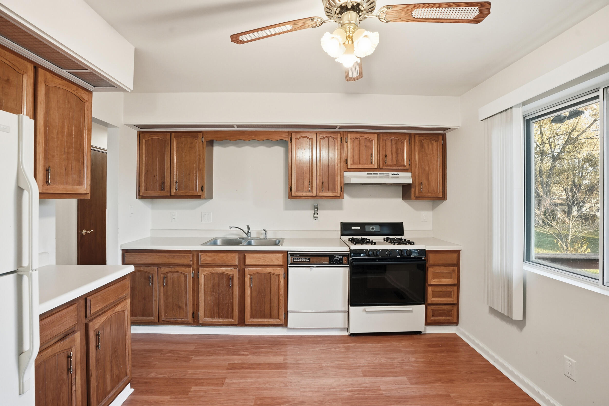4142 Augusta Drive Crown Point, IN 46307 - Photo 8 of 23 2500x1667