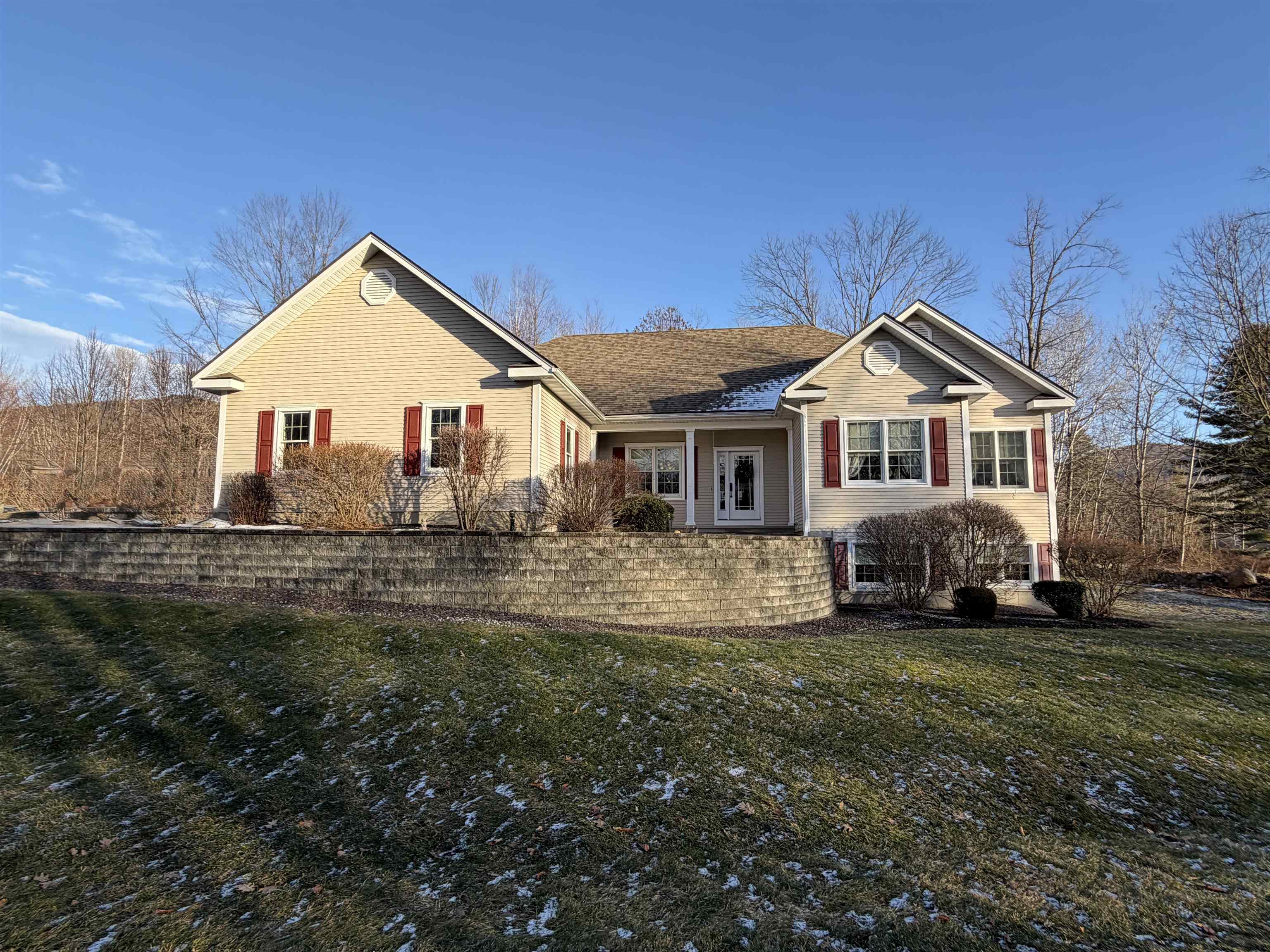 125 Carmel Place, Unit 125 Rutland, VT 05701 - Photo 1 of 40