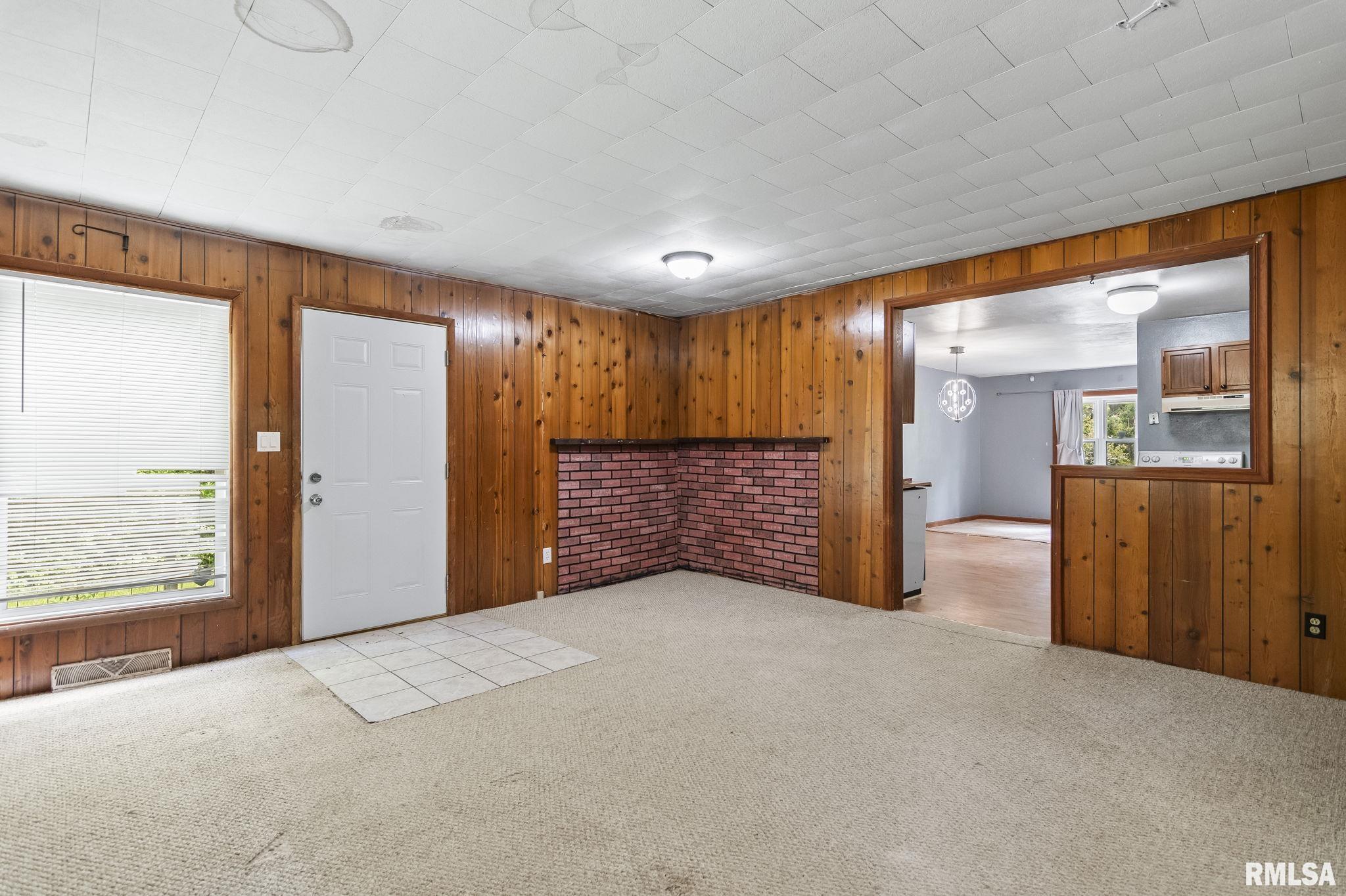 9 Bryant Lane Springfield, IL 62702 - Photo 12 of 35