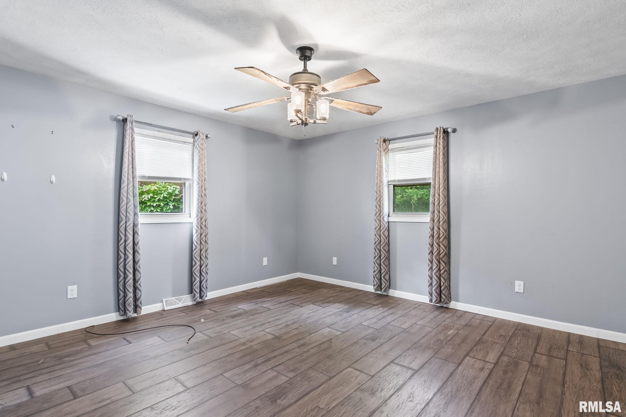 9 Bryant Lane Springfield, IL 62702 - Photo 13 of 35