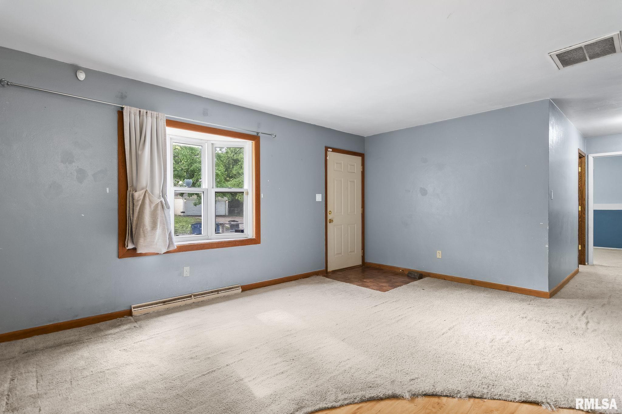 9 Bryant Lane Springfield, IL 62702 - Photo 2 of 35