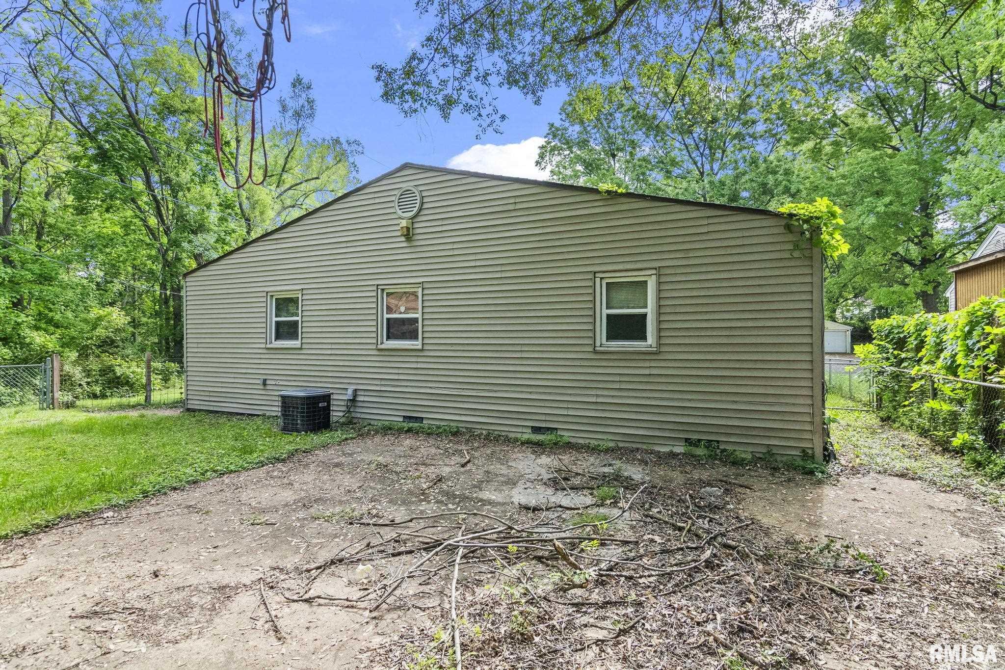 9 Bryant Lane Springfield, IL 62702 - Photo 31 of 35