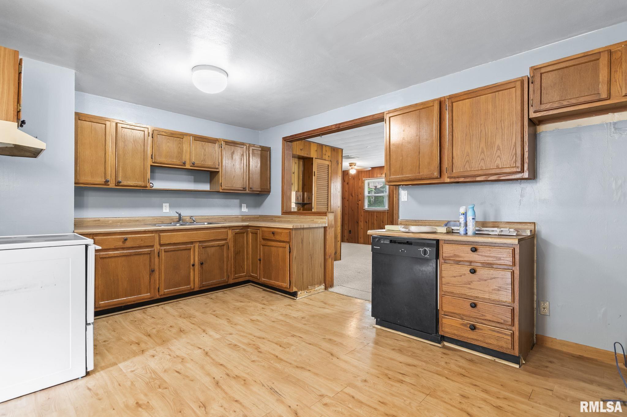 9 Bryant Lane Springfield, IL 62702 - Photo 5 of 35