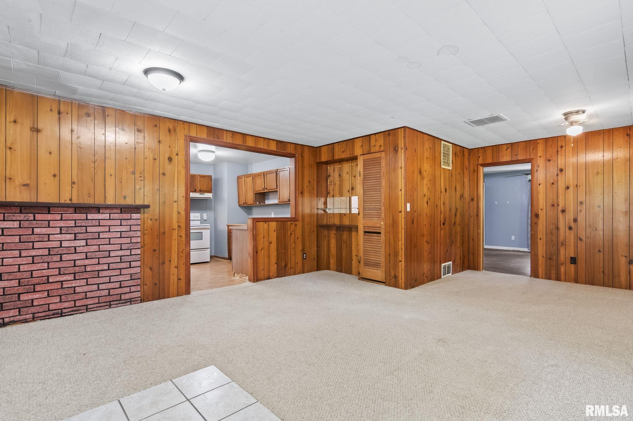 9 Bryant Lane Springfield, IL 62702 - Photo 10 of 35