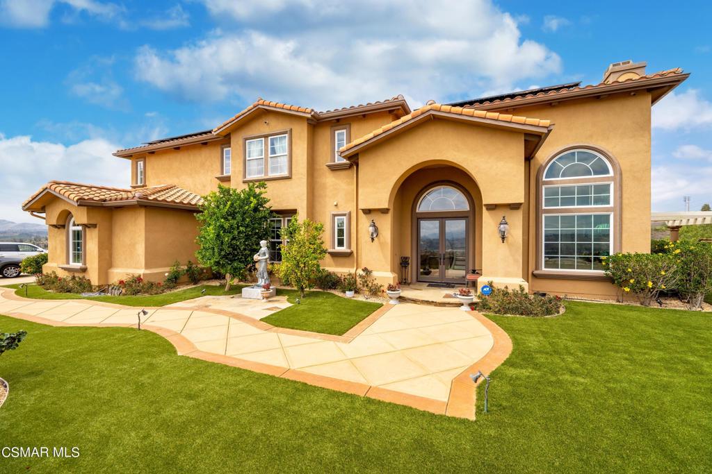6717 Aspen Hills Drive Moorpark, CA 93021 - Photo 5 of 44 a view of a house with entertaining space