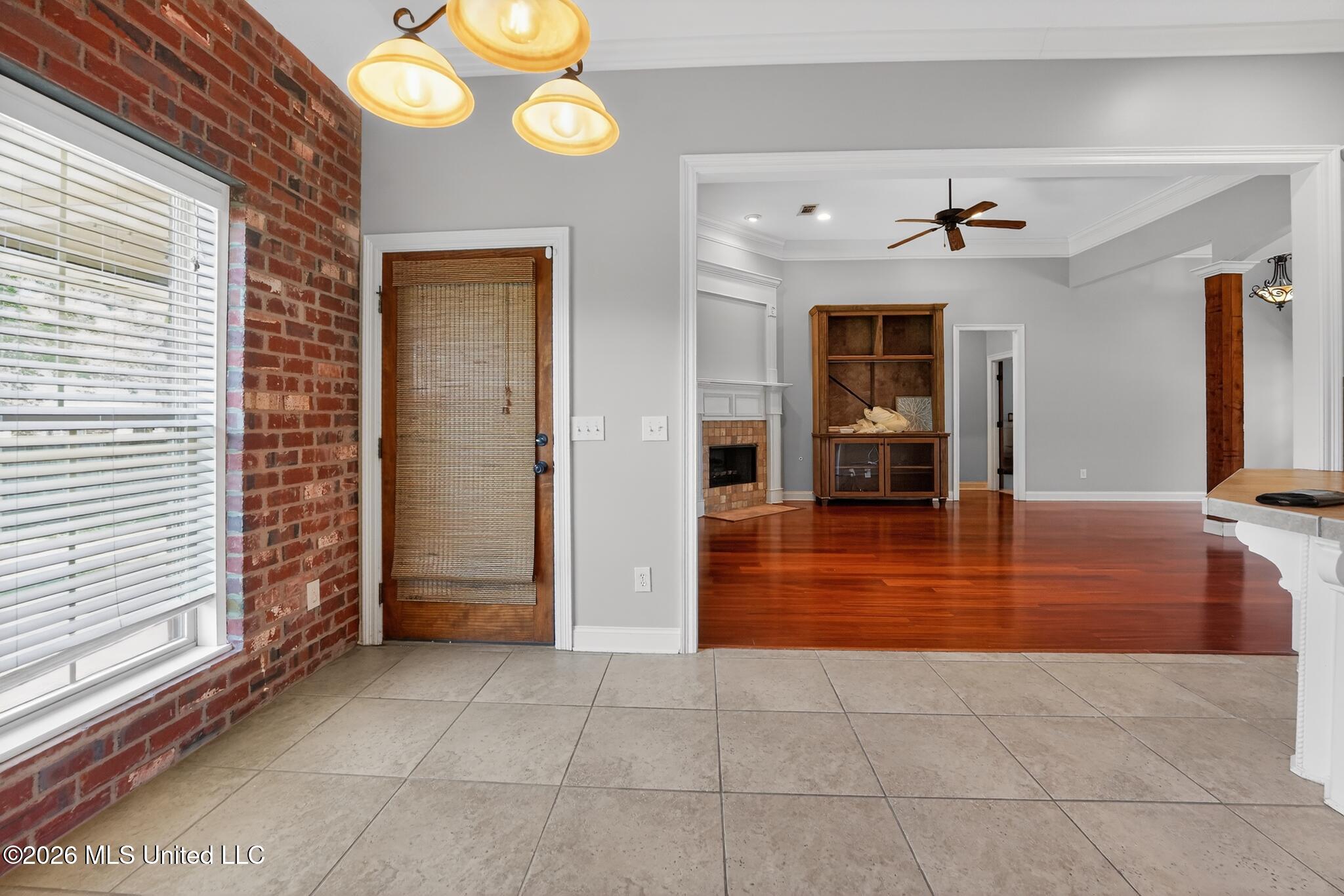 308 Turtle Hollow Brandon, MS 39047 - Photo 21 of 40 17_308_Turtle_Hollow-Dining_room-8054