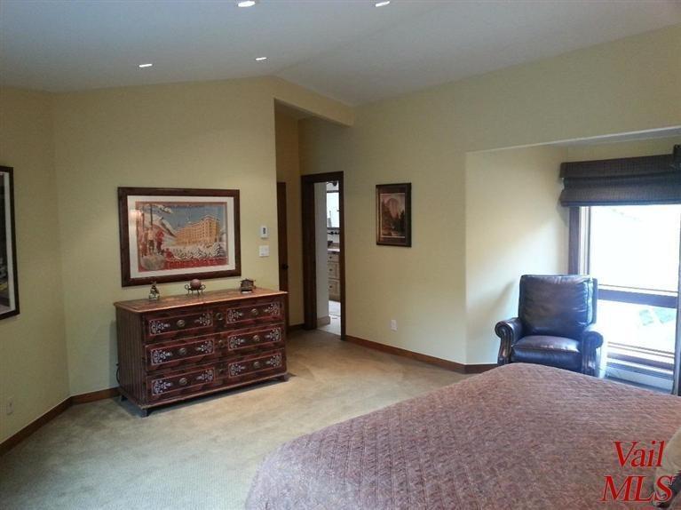 950 Red Sandstone Road, Unit 26 Vail, CO 81657 - Photo 14 of 23 Master suite