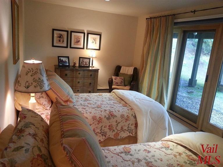950 Red Sandstone Road, Unit 26 Vail, CO 81657 - Photo 18 of 23 Large guest room with direct access to t