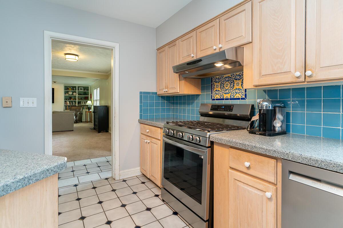 2560 Coventry Road Columbus, OH 43221 - Photo 9 of 49 kitchen 3