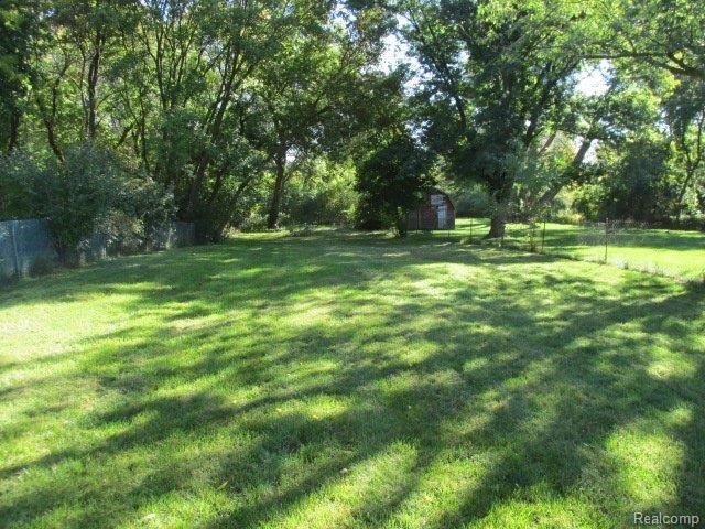 2799 Grant Road Rochester, MI 48309 - Photo 9 of 32 2799 GRANT ROCHESTER (8).JPG