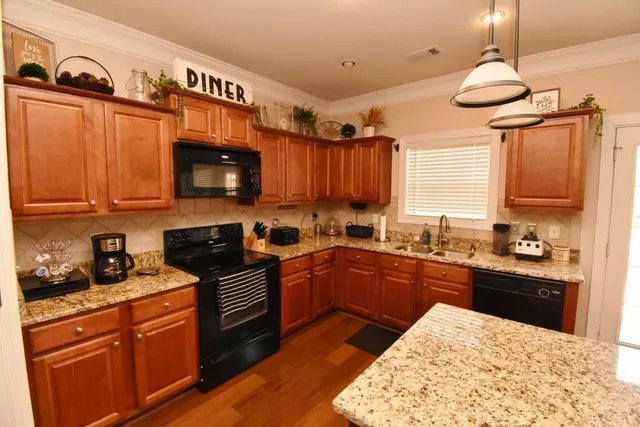 $2,050 | 5691 Apple Grove Road Northeast, Buford, GA 30519