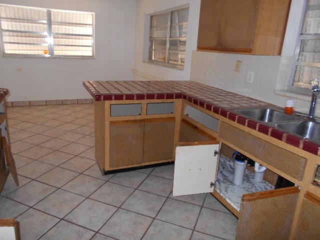 22651 Southwest 64th Way Boca Raton, FL 33428 - Photo 5 of 13 KITCHEN