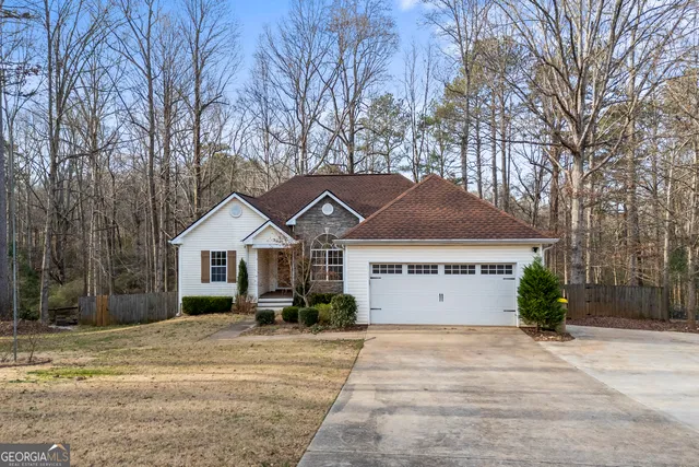 $2,400 | 156 Azalea Drive, Winder, GA 30680