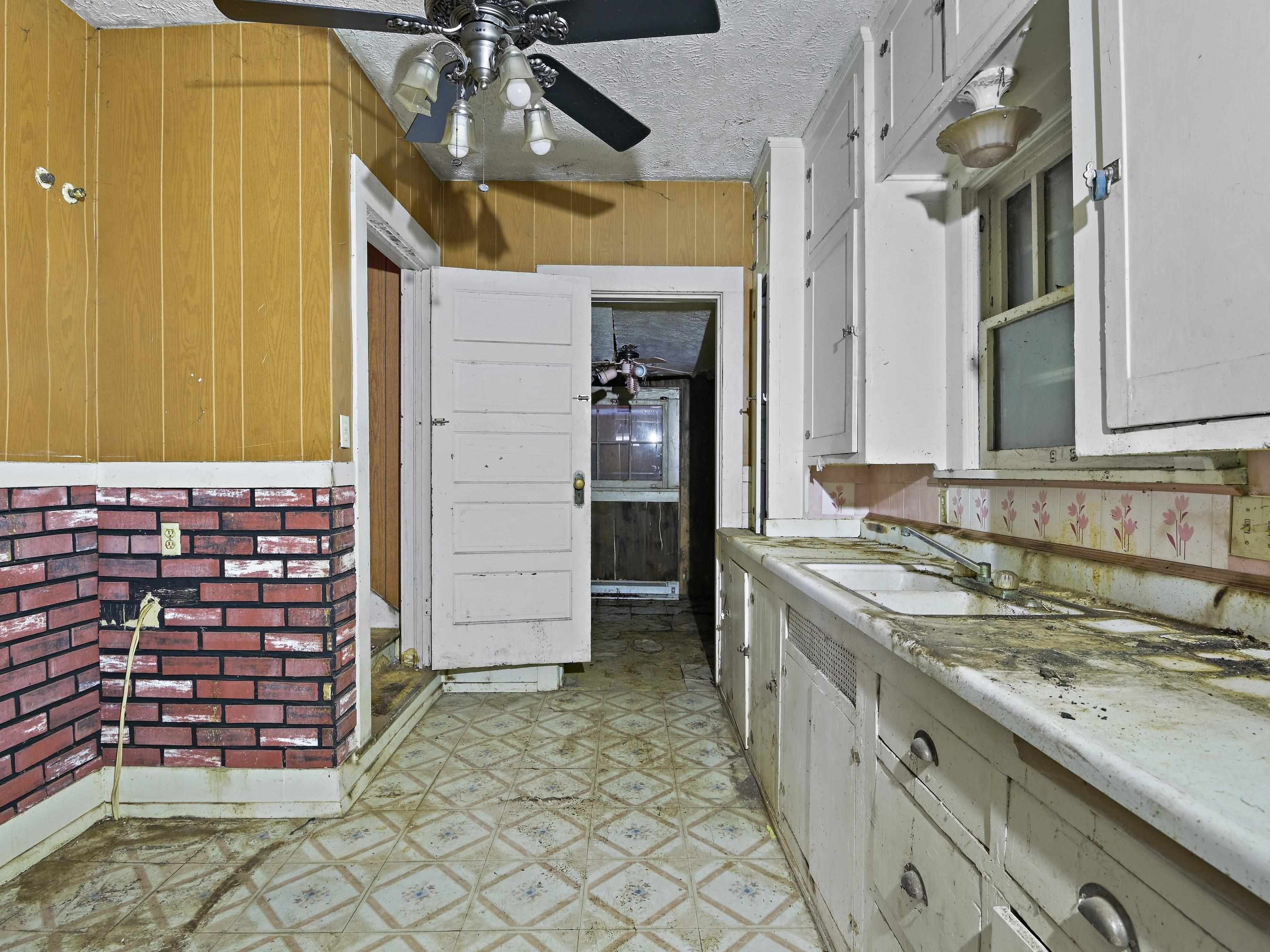 628 South Hatch Street Spokane, WA 99202 - Photo 12 of 30