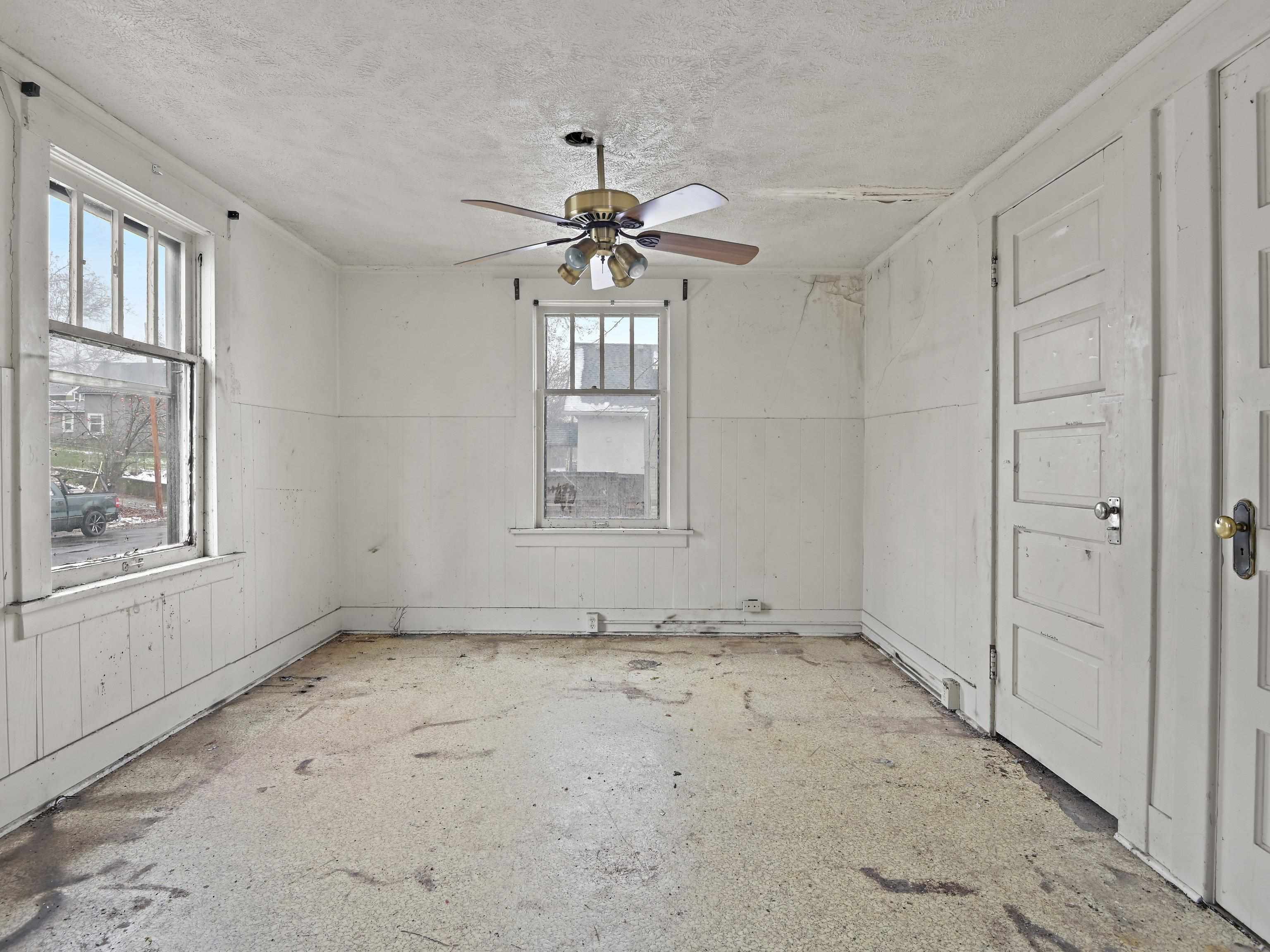 628 South Hatch Street Spokane, WA 99202 - Photo 8 of 30