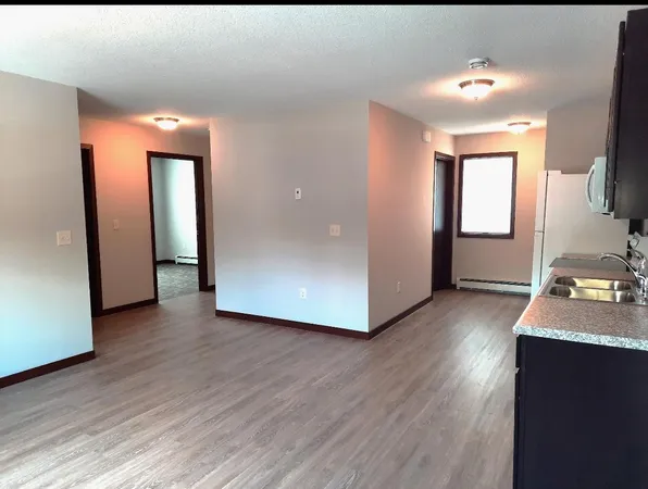 $1,270 | 665 11th St Pine Southwest, Unit 1, Pine City, MN 55063