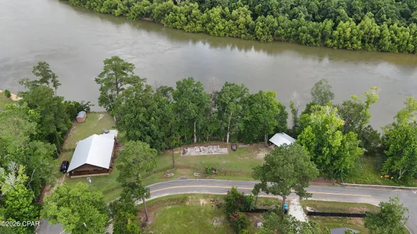 $299,500 | 7574 Northwest Chattahoochee Circle, Bristol, FL 32321