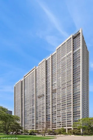 $515,000 | 2800 North Lake Shore Drive, Unit 4117, Chicago, IL 60657