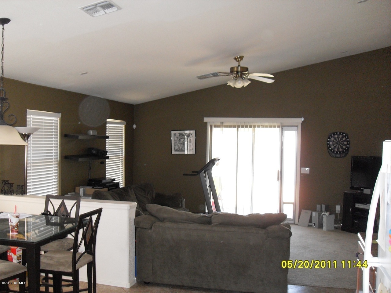 2218 West Carson Road Phoenix, AZ 85041 - Photo 5 of 12 4
