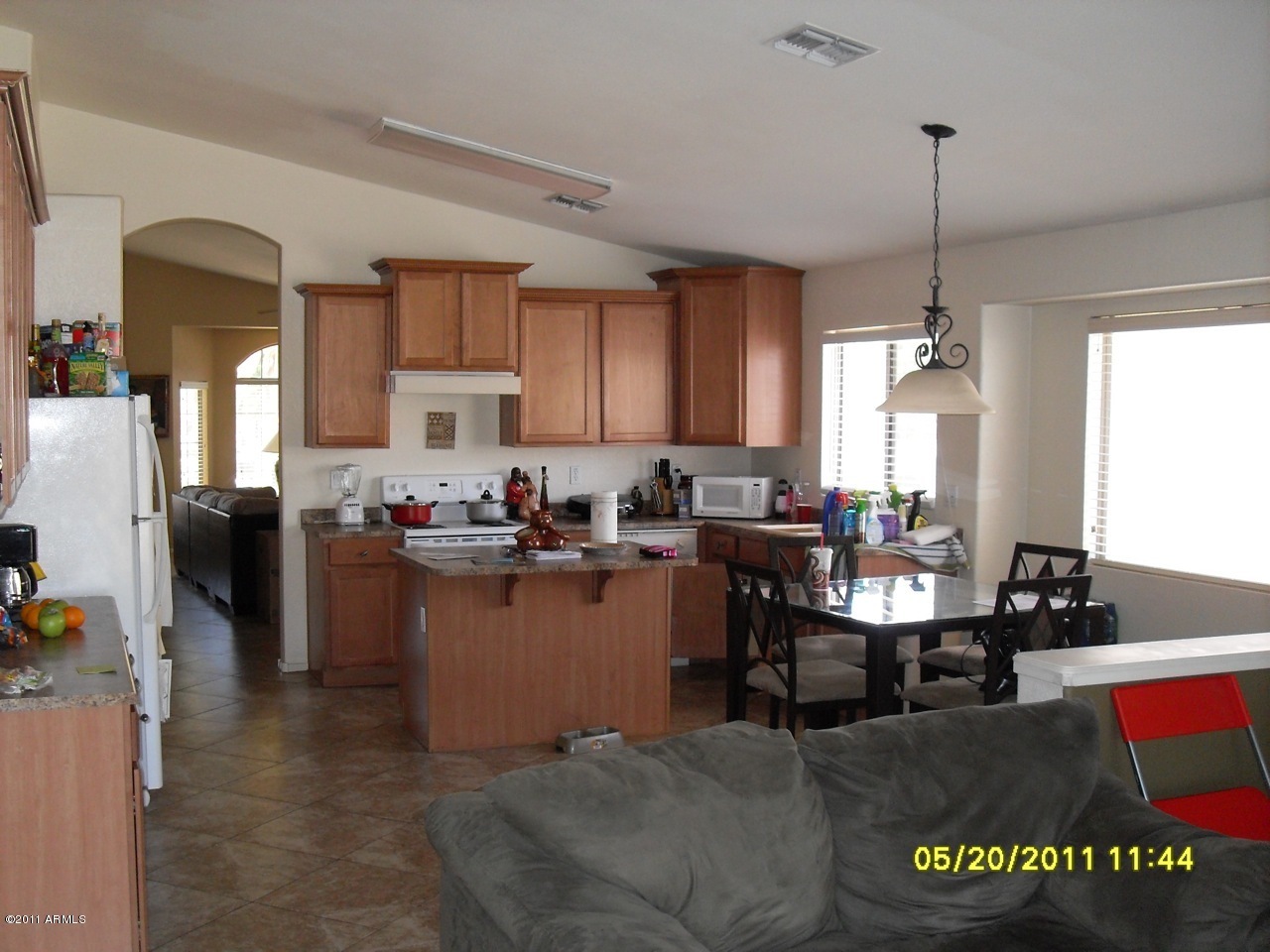 2218 West Carson Road Phoenix, AZ 85041 - Photo 6 of 12 5
