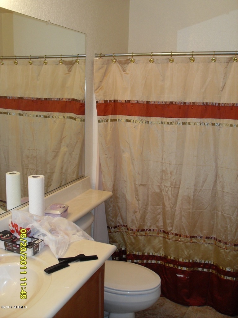 2218 West Carson Road Phoenix, AZ 85041 - Photo 7 of 12 6