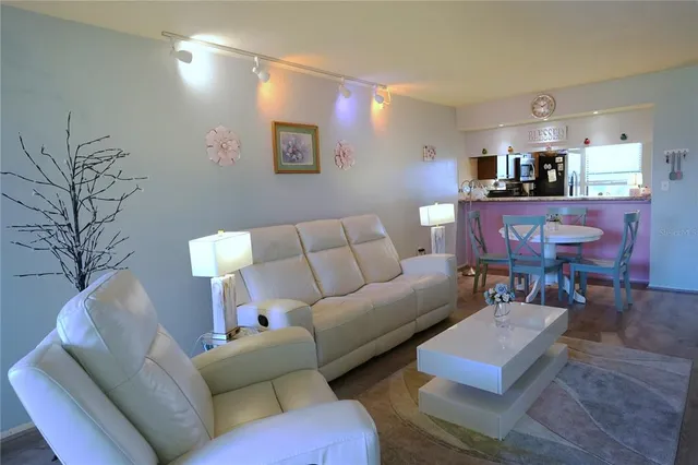 $119,000 | 1999 Kings Highway, Unit 16B, Punta Gorda, FL 33980