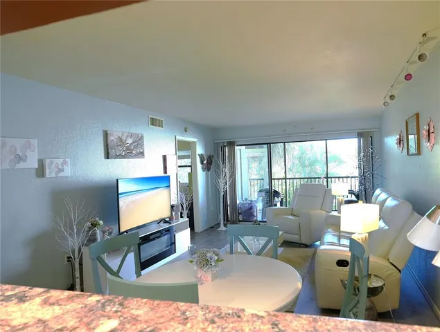 $119,000 | 1999 Kings Highway, Unit 16B, Punta Gorda, FL 33980