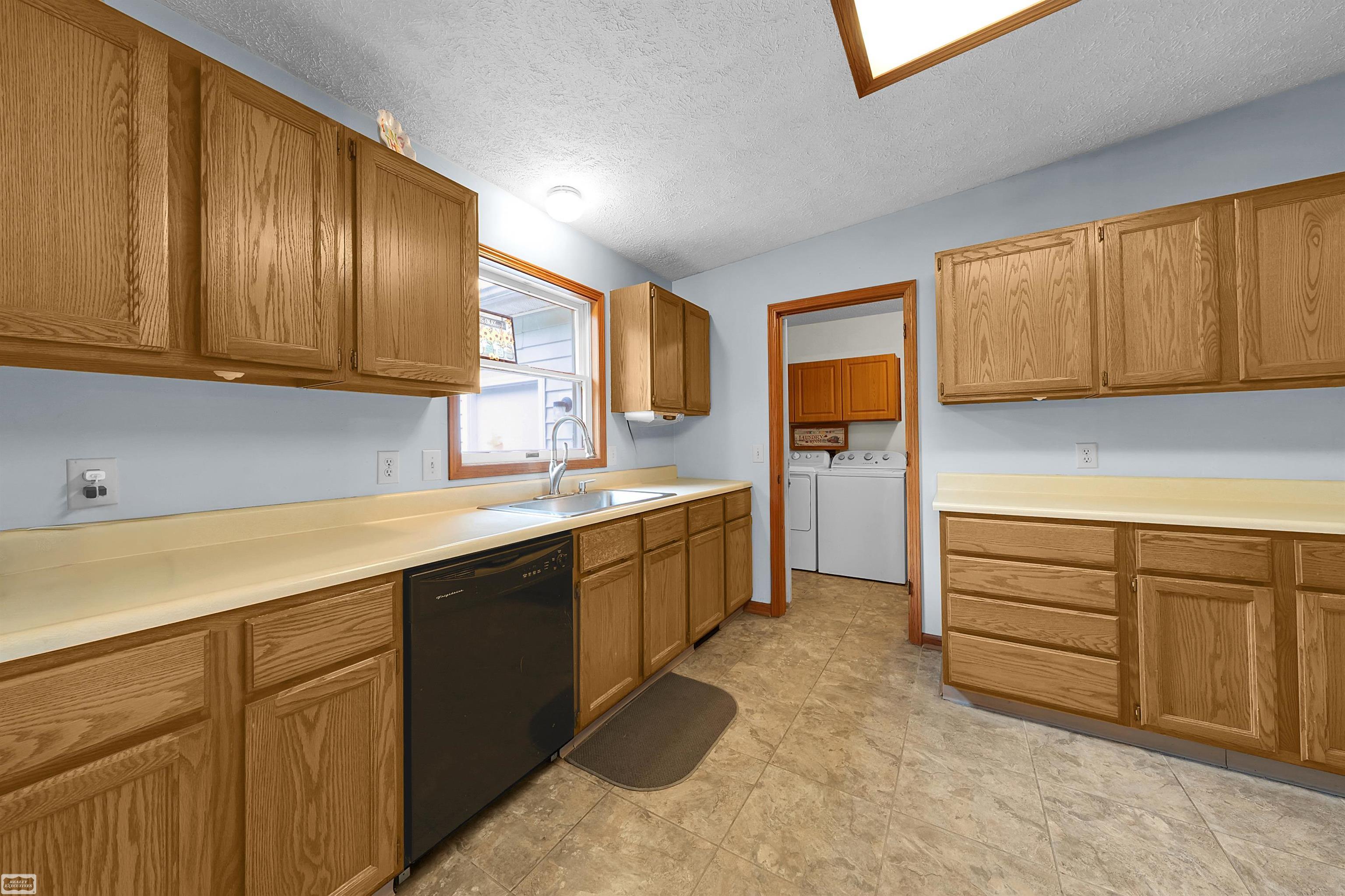 6219 Short Cut Road Marine City, MI 48039 - Photo 33 of 60 50181365-003a1e38-a2fd-47c5-a96d-49b14d2275c0.JPG