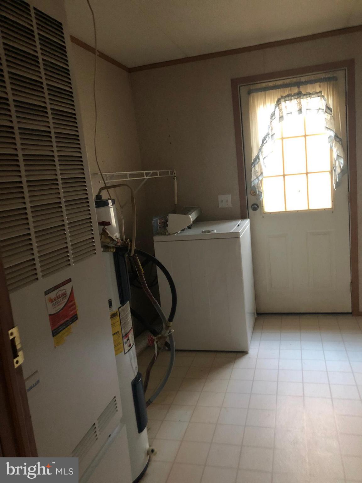 45 Taylor Road York, PA 17406 - Photo 11 of 17 Laundry