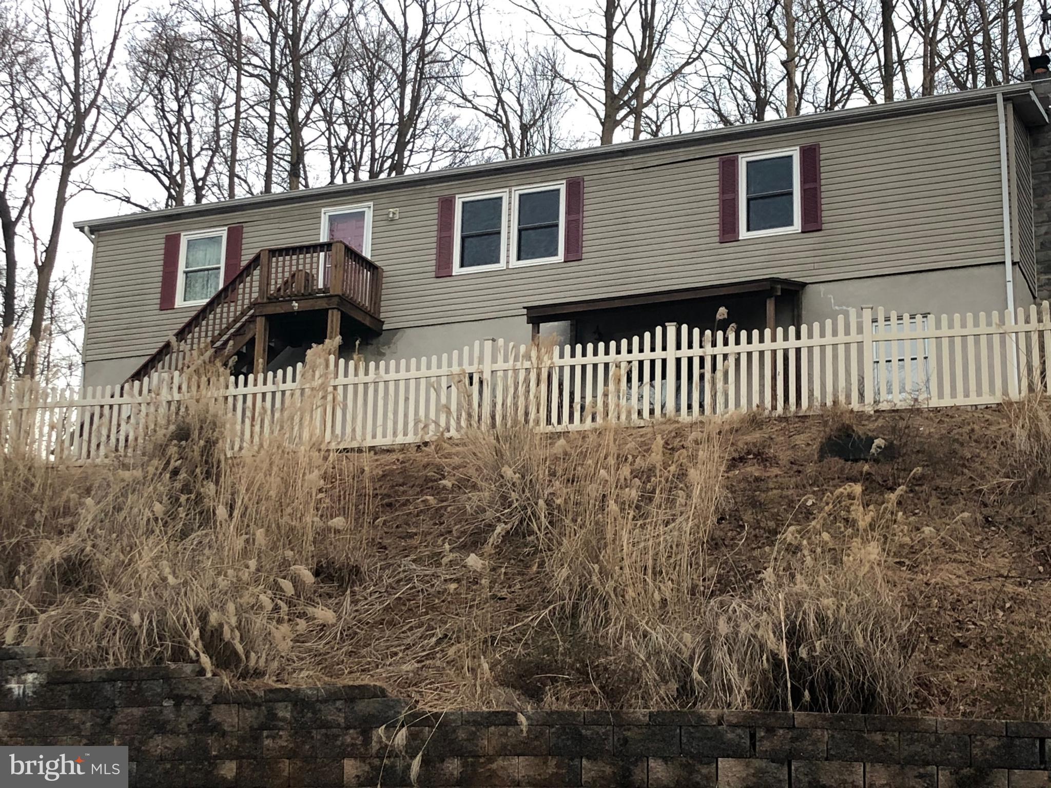 45 Taylor Road York, PA 17406 - Photo 4 of 17 Gallery Image 4